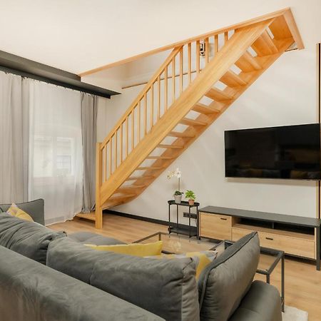 Komeda Apartment Hidden In Poznan Old Town By Noclegi Renters Exterior photo