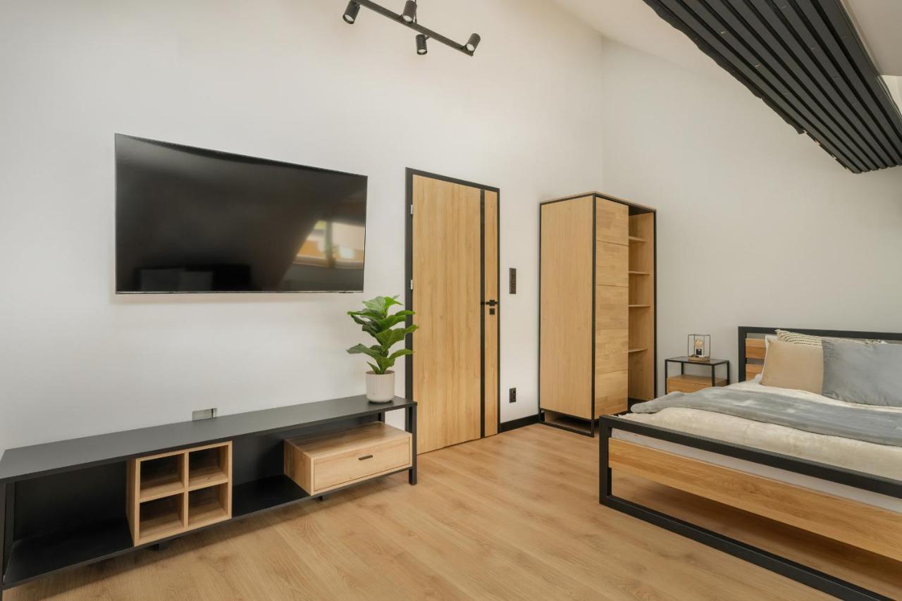 Komeda Apartment Hidden In Poznan Old Town By Noclegi Renters Exterior photo